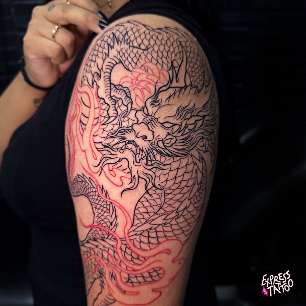 Tattoo de dragon de Express Art Tattoo